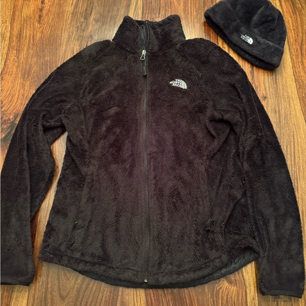 The North Face Black Fleece Jacket and Hat Set